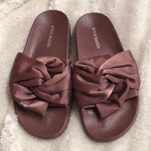 STEVE MADDEN SLIDES SIZE 6